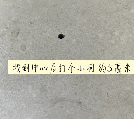 双城瓷砖空鼓维修公司专业解答在瓷砖铺贴过程中，如果砂料搅拌不均匀，将会带来以下问题